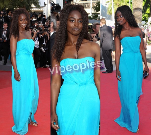 Aïssa Maïga sublime sur les marches en bohème chic ! Aïssa Maïga sublime sur les marches en bohème chic !