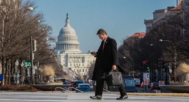 Au moins 140 parlementaires prévoient de contester le résultat des élections au Congrès US Au moins 140 parlementaires prévoient de contester le résultat des élections au Congrès US
