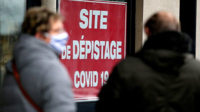 Que sait-on des deux variants du Covid-19 détectés en France?