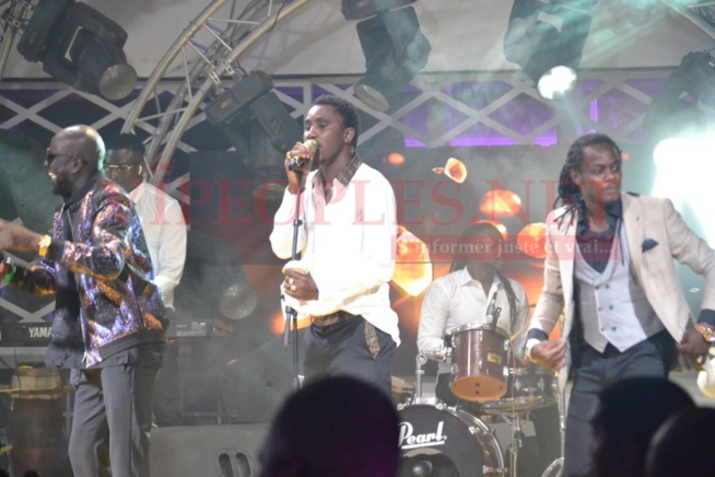 Les images du bal des faramarens avec le prince de la musique Wally Seck sur la 2stv qui détient le records des audiences du 31 décembre. Admirez les sagnes sé. Les images du bal des faramarens avec le prince de la musique Wally Seck sur la 2stv qui détient le records des audiences du 31 décembre. Admirez les sagnes sé.