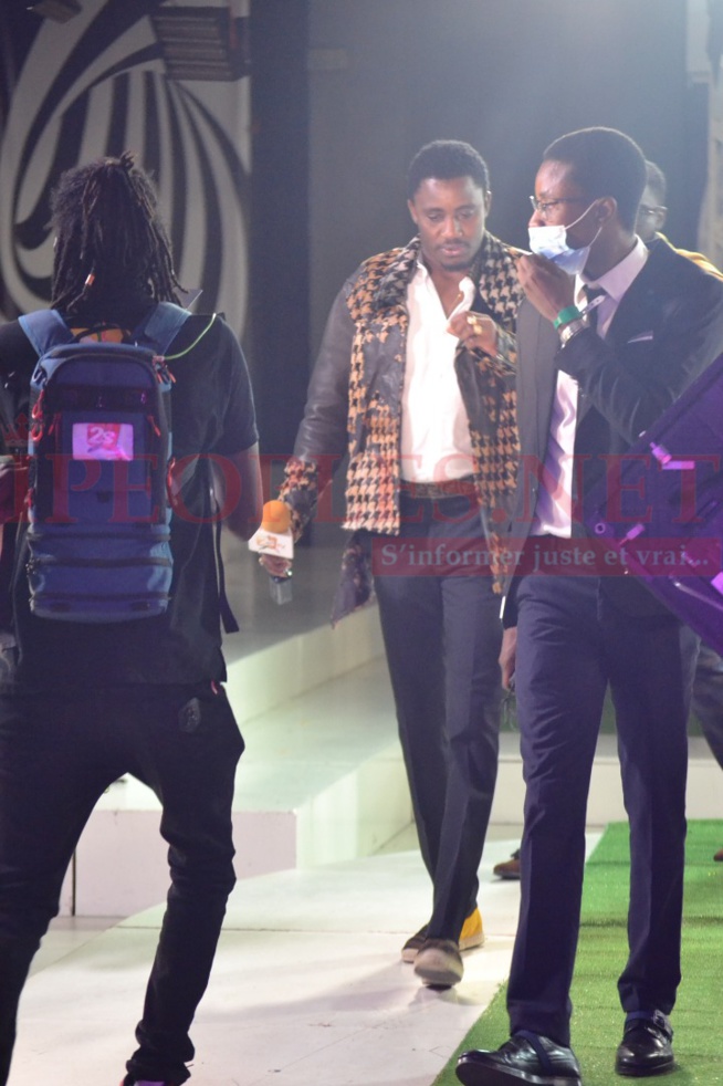 Les images du bal des faramarens avec le prince de la musique Wally Seck sur la 2stv qui détient le records des audiences du 31 décembre. Admirez les sagnes sé. Les images du bal des faramarens avec le prince de la musique Wally Seck sur la 2stv qui détient le records des audiences du 31 décembre. Admirez les sagnes sé.