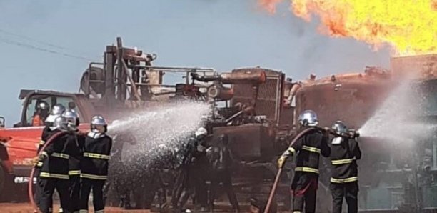 Dernière minute-Gadiaga : Le puits de gaz continue de brûler Dernière minute-Gadiaga : Le puits de gaz continue de brûler