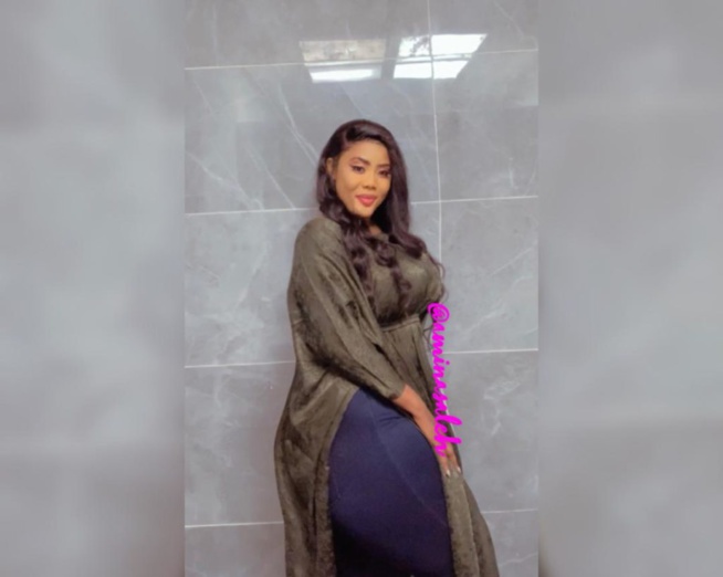 06 Photos : La belle Amina Saléh en mode »$exy jongama » dans ses nouveaux clichés