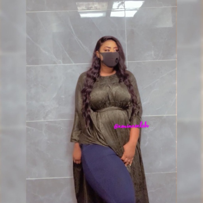 06 Photos : La belle Amina Saléh en mode »$exy jongama » dans ses nouveaux clichés
