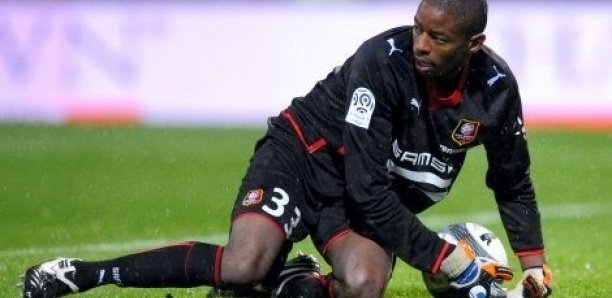 Urgent-Le gardien de but des Lions, Abdoulaye Diallo en deuil! Urgent-Le gardien de but des Lions, Abdoulaye Diallo en deuil!