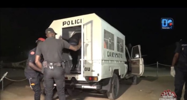 Urgent-Couvre-feu / Thiaroye : Le commissariat envahi par des jeunes,un blessé grave Urgent-Couvre-feu / Thiaroye : Le commissariat envahi par des jeunes,un blessé grave