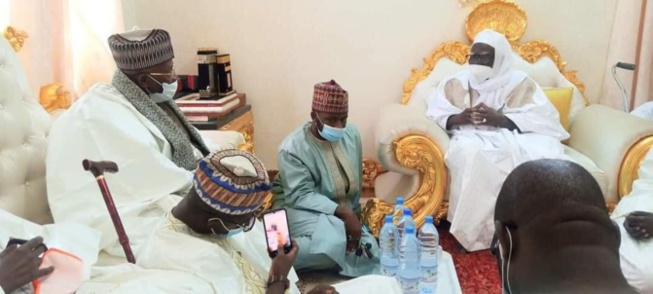 Touba - En images la visite du Khalife de Léona Niassène, Cheikh Ahmed Tidiane à Serigne Mountakha Touba - En images la visite du Khalife de Léona Niassène, Cheikh Ahmed Tidiane à Serigne Mountakha