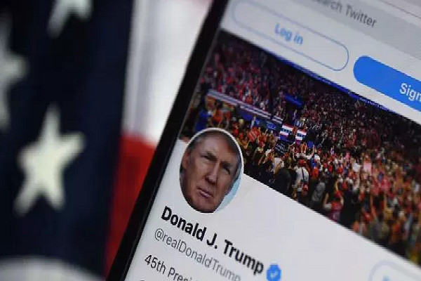 Suite aux émeutes du Capitole : Twitter suspend de façon permanente le compte de Donald Trump