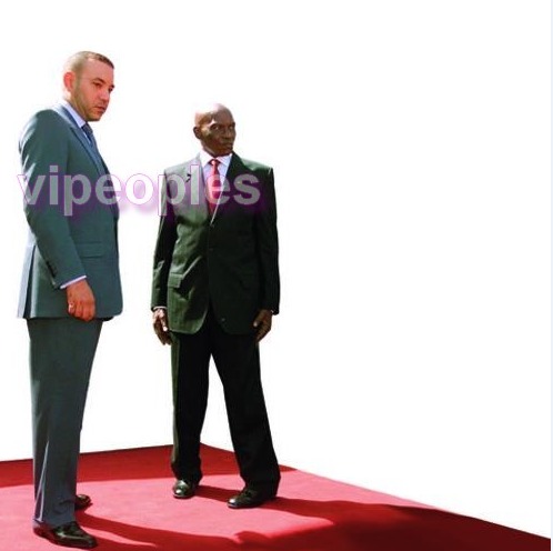 Quand Abdoulaye Wade fait du pose shooting! Un vrai mannequin, un David Beckham!