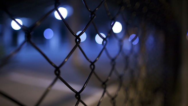 Un détenu met le feu à son matelas dans la prison de Grasse et trouve la mort dans l’incendie Un détenu met le feu à son matelas dans la prison de Grasse et trouve la mort dans l’incendie