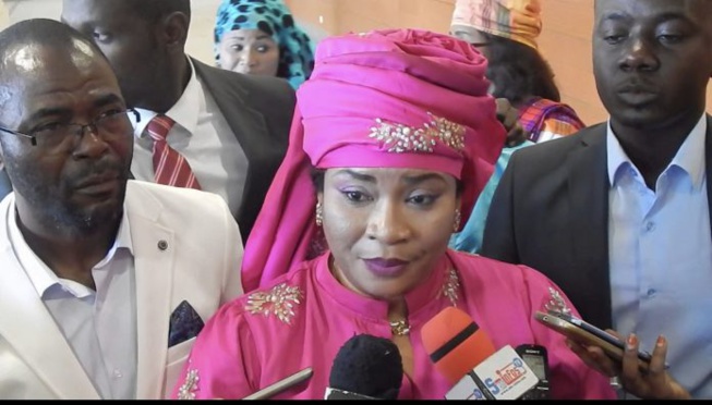 Ce vous ignorez sur l’arrestation de Aissatou Seydi, l’ex épouse de Diop Iseg Ce vous ignorez sur l’arrestation de Aissatou Seydi, l’ex épouse de Diop Iseg