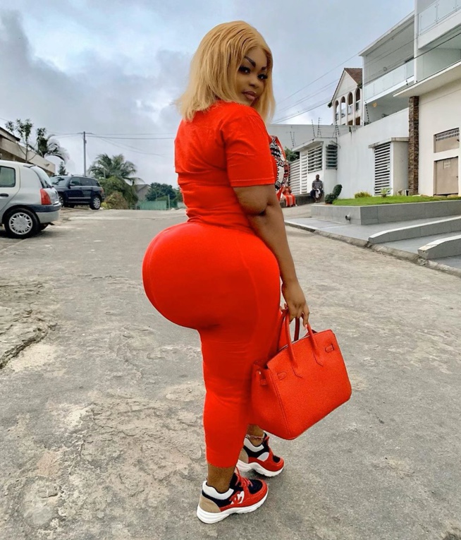 Eudoxi Yao: Je défie toutes les Sénégalaises au Leumbeul Eudoxi Yao: Je défie toutes les Sénégalaises au Leumbeul