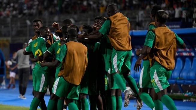 Grossesse avancée de l’ancienne danseuse du groupe « Wouyaye challenge »:ce que vous ignorez sur son copain, un joueur sénégalais marié,sélectionné à la CAN2019 Grossesse avancée de l’ancienne danseuse du groupe « Wouyaye challenge »:ce que vous ignorez sur son copain, un joueur sénégalais marié,sélectionné à la CAN2019