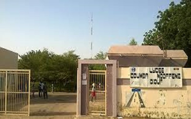 Lycée Coumba Ndoffène Diouf de Fatick : le fils de l’Ex DG des ASP a « sèmé le bordel » après son renvoi… Lycée Coumba Ndoffène Diouf de Fatick : le fils de l’Ex DG des ASP a « sèmé le bordel » après son renvoi…