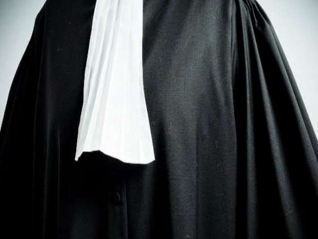 ​Litige foncier portant sur 30 millions F Cfa: un avocat du cabinet de Me Sidiki Kaba arrêté ​Litige foncier portant sur 30 millions F Cfa: un avocat du cabinet de Me Sidiki Kaba arrêté