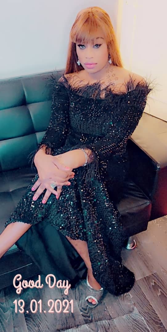 Anniversaire: Mamy Sopé, la douce moitié de Ameth Thiou dans une robe sublime et élégante Dressing by KEUR ASSY CITE KHADIM 77861 28 83