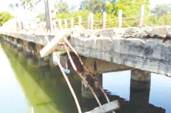 Emile Badiane, Diouloulou, Baila et Tobor, les ponts de tous les dangers : les populations de Ziguinchor très inquiètes Emile Badiane, Diouloulou, Baila et Tobor, les ponts de tous les dangers : les populations de Ziguinchor très inquiètes