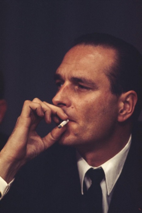 Ces hommes politiques qui ne peuvent se passer de la cigarette Ces hommes politiques qui ne peuvent se passer de la cigarette