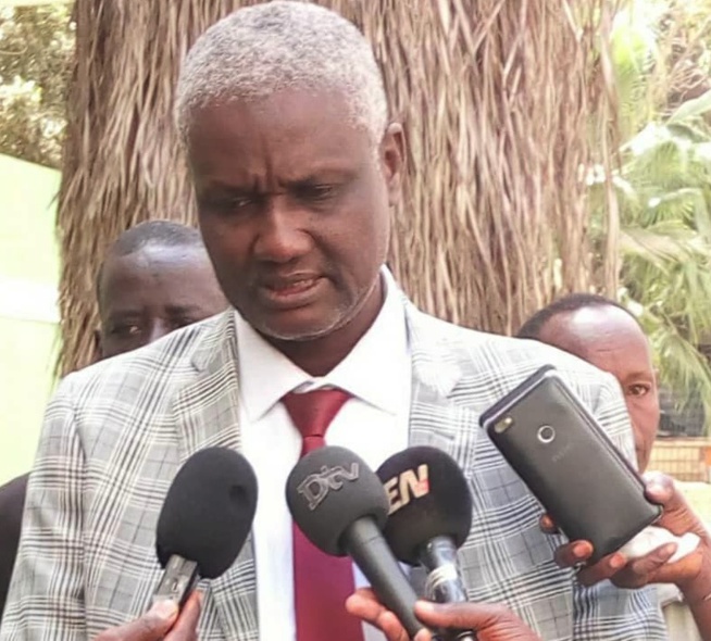 Honorable Decroix, personne ne vous croit ! Honorable Decroix, personne ne vous croit !