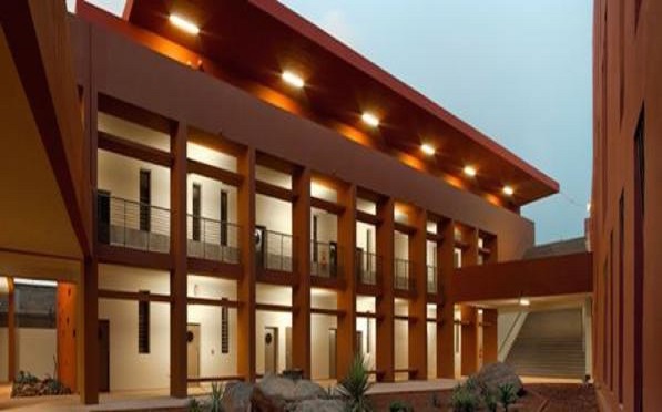 COVID-19 à l’école : 4 personnes testées positives au Lycée Français Jean-Mermoz dans 4 classes COVID-19 à l’école : 4 personnes testées positives au Lycée Français Jean-Mermoz dans 4 classes