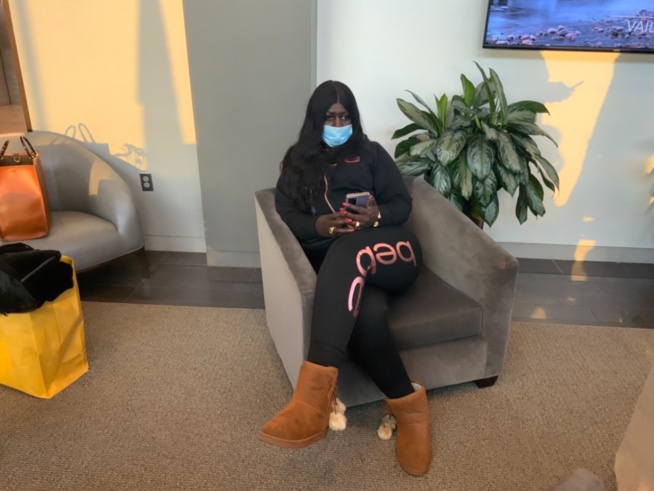 Les images de l arrives de Mo Gates qui affrète un jet prive pour ses hôtes a NEW YORK pour son discours de la renaissance Les images de l arrives de Mo Gates qui affrète un jet prive pour ses hôtes a NEW YORK pour son discours de la renaissance