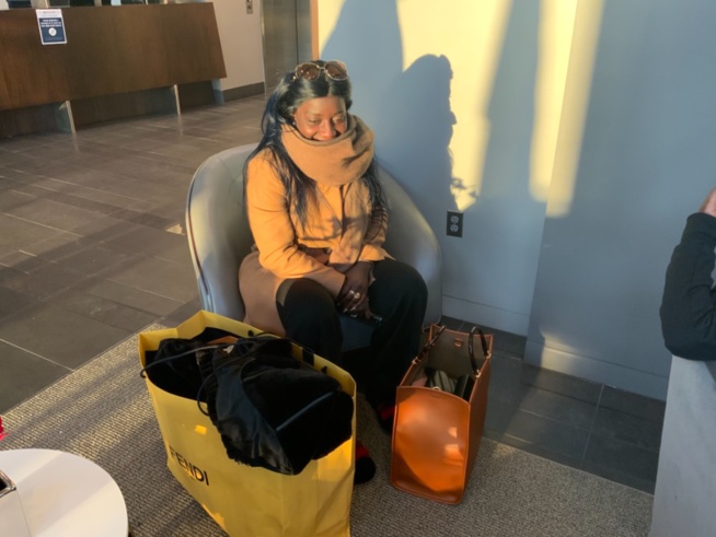 Les images de l arrives de Mo Gates qui affrète un jet prive pour ses hôtes a NEW YORK pour son discours de la renaissance Les images de l arrives de Mo Gates qui affrète un jet prive pour ses hôtes a NEW YORK pour son discours de la renaissance