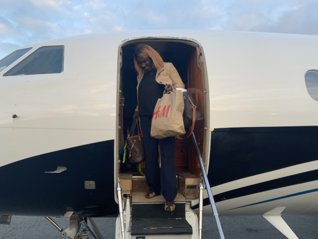 Les premières images de l arrives de Mo Gates et ses hôtes pour son discours de la renaissance