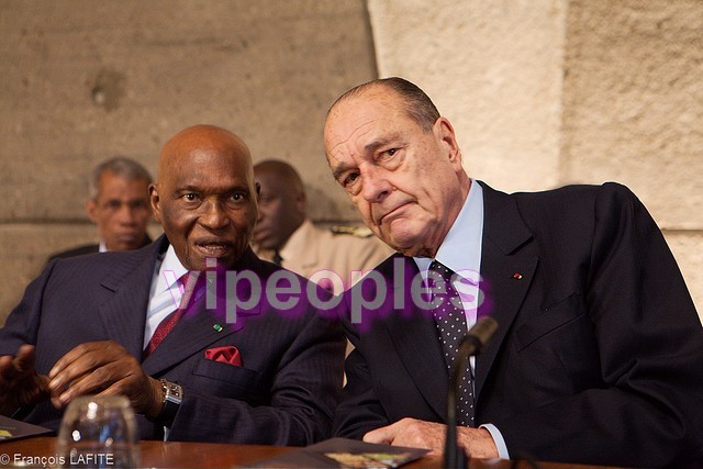 Que regarde les deux ex présidents? Jacques Chirac aurait-il influencé Abdoulaye Wade?