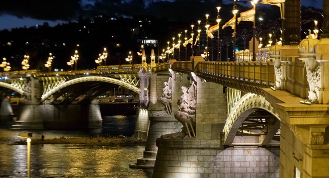 Budapest annonce avoir reçu un projet de contrat avec la Russie sur le vaccin Spoutnik V