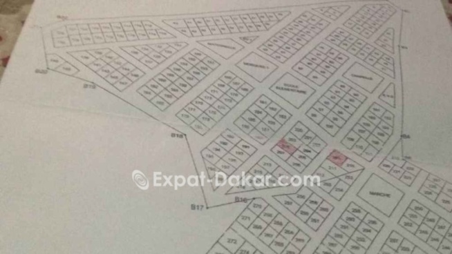 LANCEMENT DES OPERATIONS DE VIABILISATION ET DE COMMERCIALISATION DE L’ASSIETTE DE 30 HA SUR LE SITE DE L’AEROPORT LEOPOLD SEDAR SENGHOR LANCEMENT DES OPERATIONS DE VIABILISATION ET DE COMMERCIALISATION DE L’ASSIETTE DE 30 HA SUR LE SITE DE L’AEROPORT LEOPOLD SEDAR SENGHOR