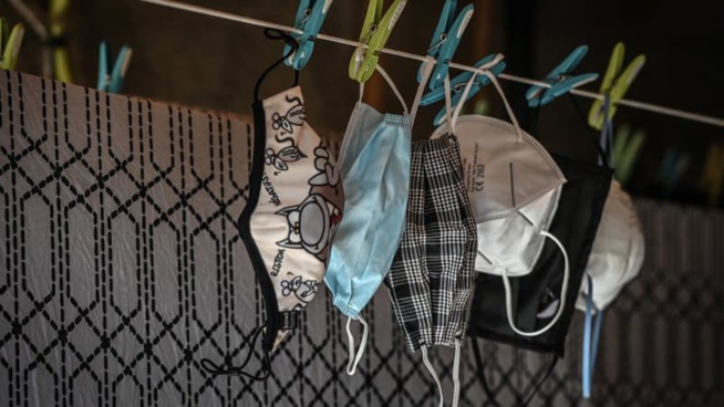 L'OMS juge les masques en tissu toujours aussi efficaces contre le Covid-19 L'OMS juge les masques en tissu toujours aussi efficaces contre le Covid-19