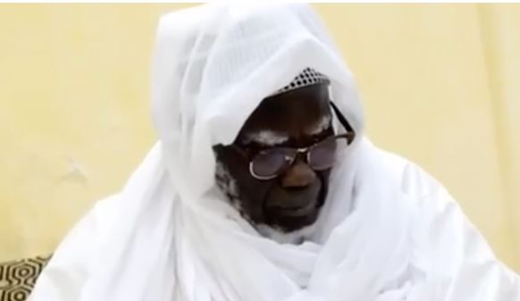 Inhumation de Atou Diagne: Serigne Mountakha donne son boubou en guise de linceul