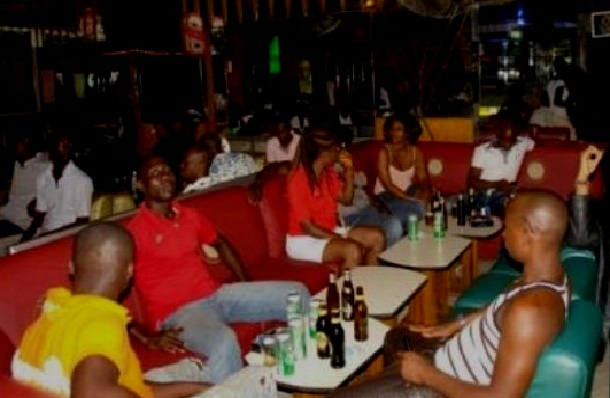 Almadies : un collectif des riverains demande à l’Etat la fermeture des restaurants ‘’transformés en bars’’ Almadies : un collectif des riverains demande à l’Etat la fermeture des restaurants ‘’transformés en bars’’