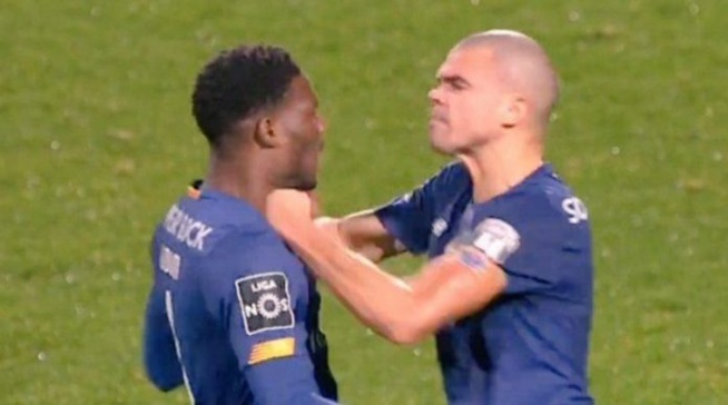 Vive altercation entre Mamadou Loum Ndiaye et Pepe Vive altercation entre Mamadou Loum Ndiaye et Pepe