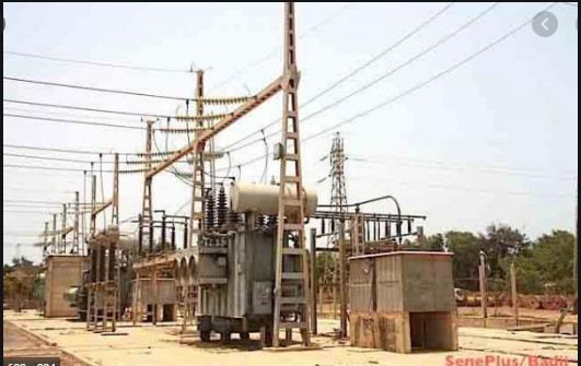 Port Minéralier et Vraquier de Bargny-Sendou : Macky Sall rappelle l’urgence d’indemniser les populations officiellement recensées Port Minéralier et Vraquier de Bargny-Sendou : Macky Sall rappelle l’urgence d’indemniser les populations officiellement recensées