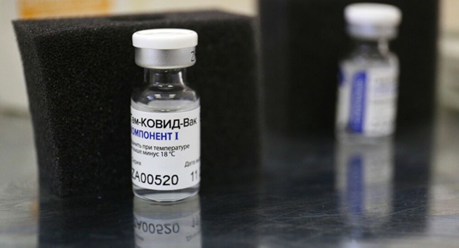 L’Algérie envisage de lancer la production d’un vaccin russe anti-Covid