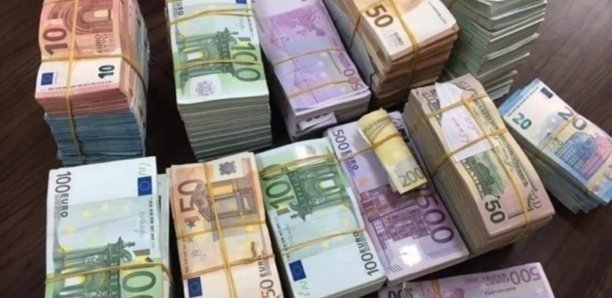 Sûreté urbaine: un million en faux billets saisis, 03 camerounais au gnouf Sûreté urbaine: un million en faux billets saisis, 03 camerounais au gnouf