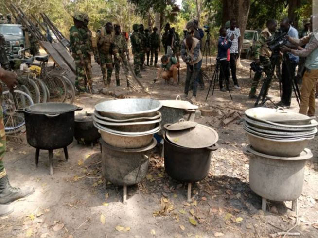 Casamance: les rebelles pourchassés, 4 bases et leurs munitions récupérées par l’Armée Casamance: les rebelles pourchassés, 4 bases et leurs munitions récupérées par l’Armée
