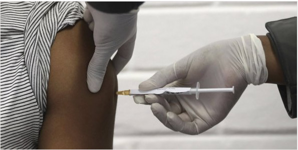 Vaccin contre la Covid 19 : Le Chef de l’Etat demande à agir en mode « Fast Track » Vaccin contre la Covid 19 : Le Chef de l’Etat demande à agir en mode « Fast Track »