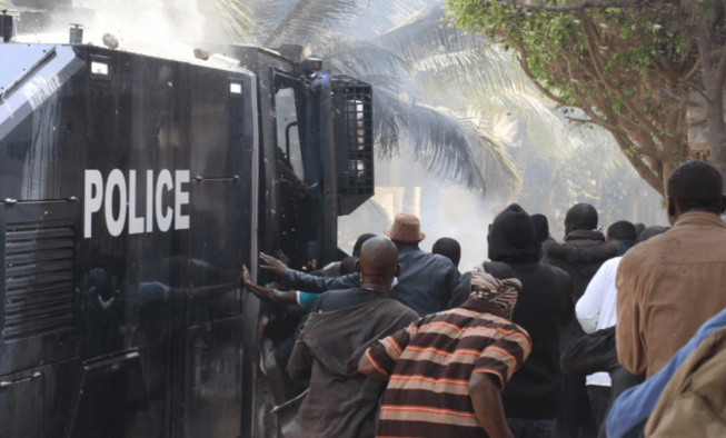 MANIFESTATION PRO SONKO – 20 JEUNES DONT 2 MINEURS INCULPÉS, LES AUTRES LIBÉRÉS