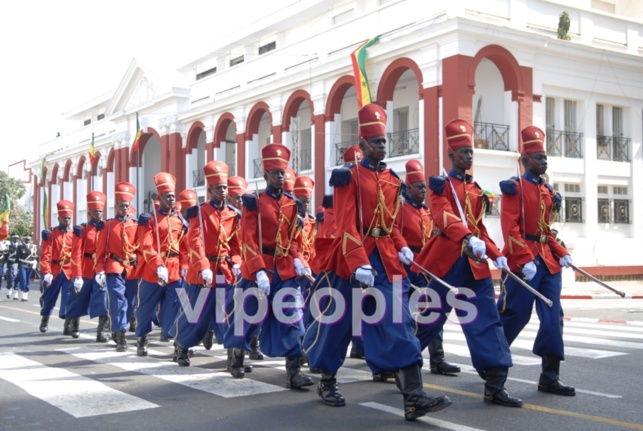 [Photos] Fete de l’independance : Défilé militaire du 4 avril 2013 