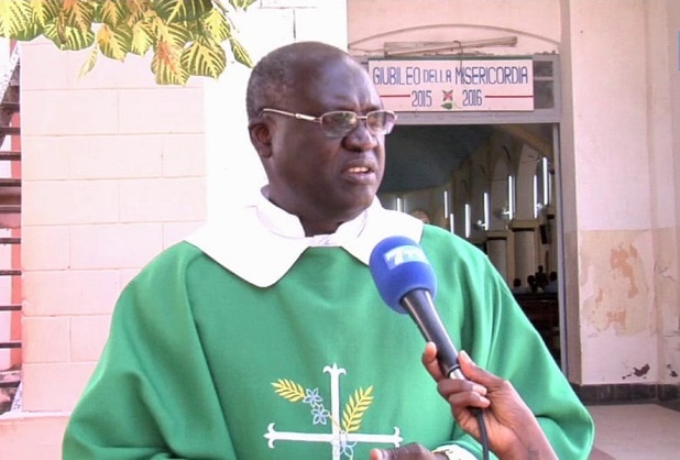 L'église de Ziguinchor en deuil : l'Abbé Damase Marie Coly, le Curé de la cathédrale Saint Antoine est décédé L'église de Ziguinchor en deuil : l'Abbé Damase Marie Coly, le Curé de la cathédrale Saint Antoine est décédé