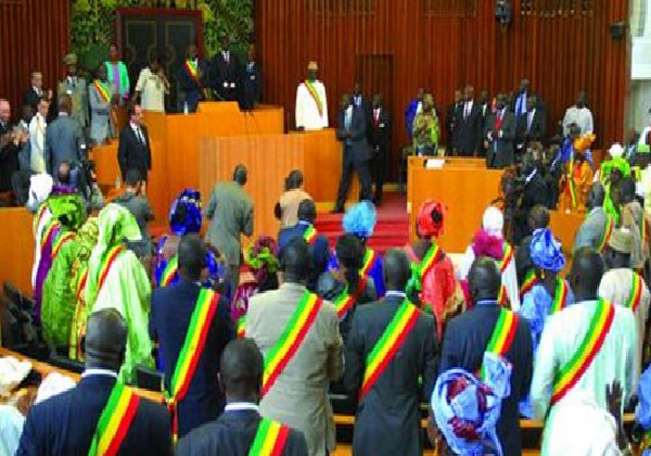 Levée de l'immunité parlementaire de Sonko : l'Acte II ce lundi, la phase 3 attendue mercredi Levée de l'immunité parlementaire de Sonko : l'Acte II ce lundi, la phase 3 attendue mercredi