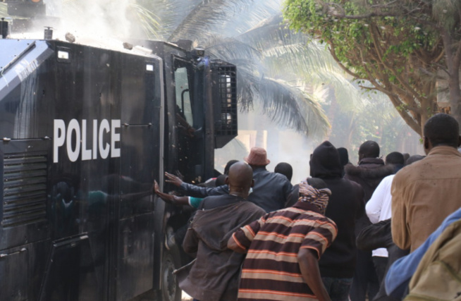 Affaire Sonko: Le Récit poignant des jeunes arrêtés et torturés à la police centrale