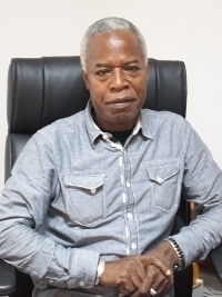 Bref presentation du professeur Mamadou Sanghare, directeur de la Faculté des Sciences Techniques Bref presentation du professeur Mamadou Sanghare, directeur de la Faculté des Sciences Techniques