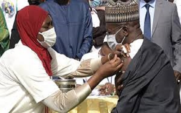 Tambacounda – Campagne de Vaccination : Le gouverneur réceptionne 5 118 doses Tambacounda – Campagne de Vaccination : Le gouverneur réceptionne 5 118 doses