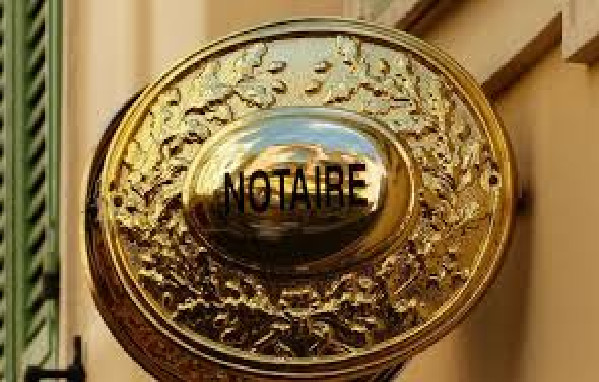 Notariat : En rogne des diplômés chômeurs interpellent le Garde des sceaux Notariat : En rogne des diplômés chômeurs interpellent le Garde des sceaux