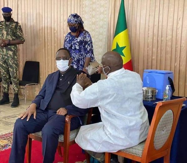 Macky Sall: "Si on ne prend pas les vaccins, je vais les donner à d'autres pays africains qui en ont besoin..." Macky Sall: "Si on ne prend pas les vaccins, je vais les donner à d'autres pays africains qui en ont besoin..."