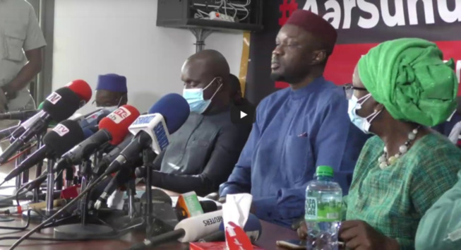 Ousmane Sonko refuse de rencontrer Adji Sarr, récuse et risque le mandat d'amener et de dépôt... Ousmane Sonko refuse de rencontrer Adji Sarr, récuse et risque le mandat d'amener et de dépôt...