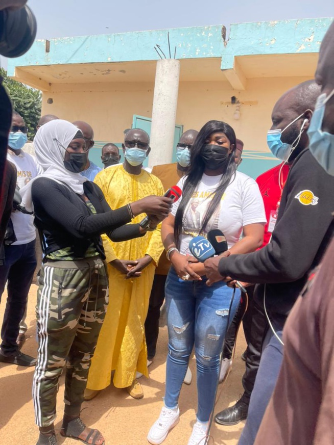Lancement d'une journée de consultation gratuite et de remise de dons aux daaras accompagnée d’une sensibilisation contre la Covid19 par la journaliste Zeyna Bamba Ndiaye.